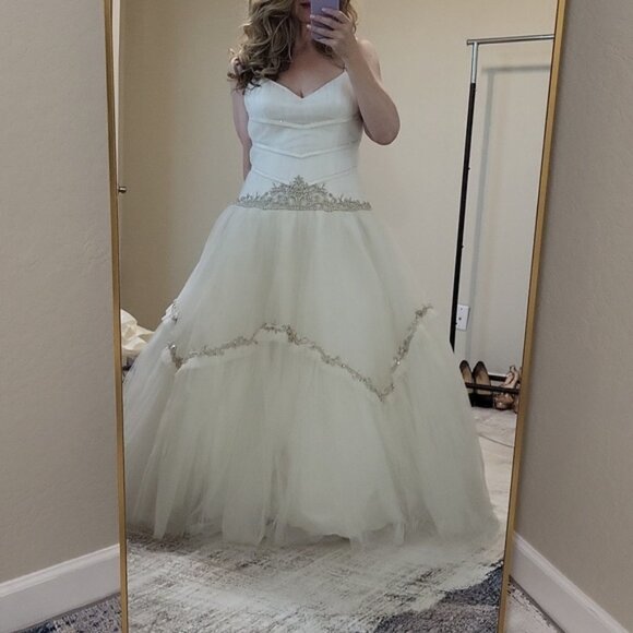 Piccione Tulle Princess Wedding Formal Gown White Sequin Crown Detail Size 10 - Picture 1 of 15